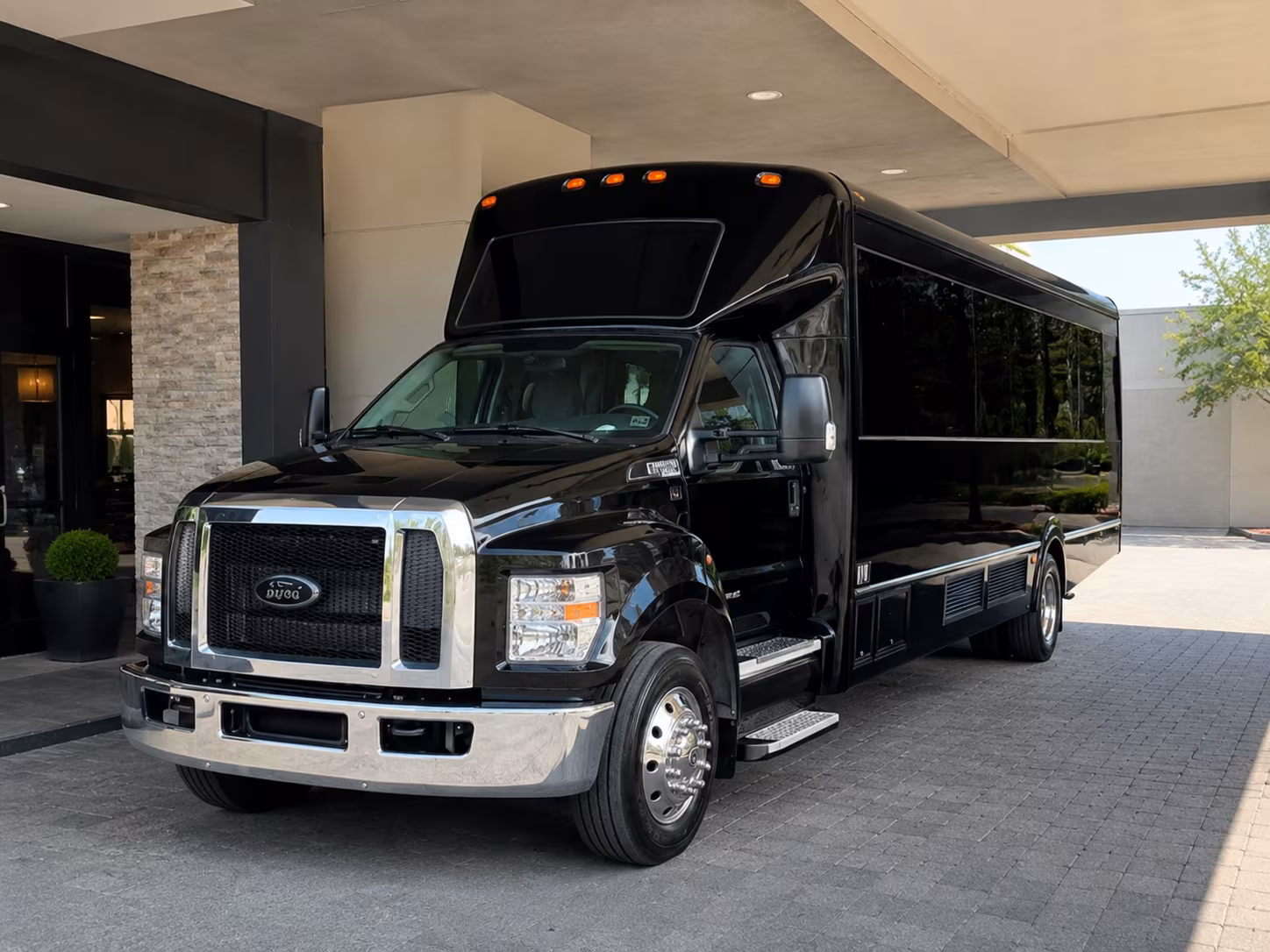 25 Passenger Party Bus
