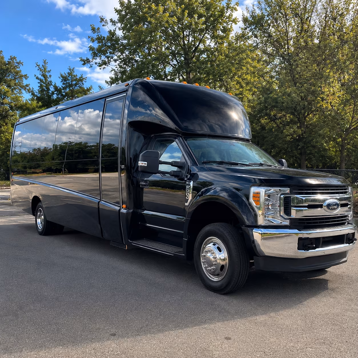 Huntsville Airport Shuttle & Transportation party bus exterior