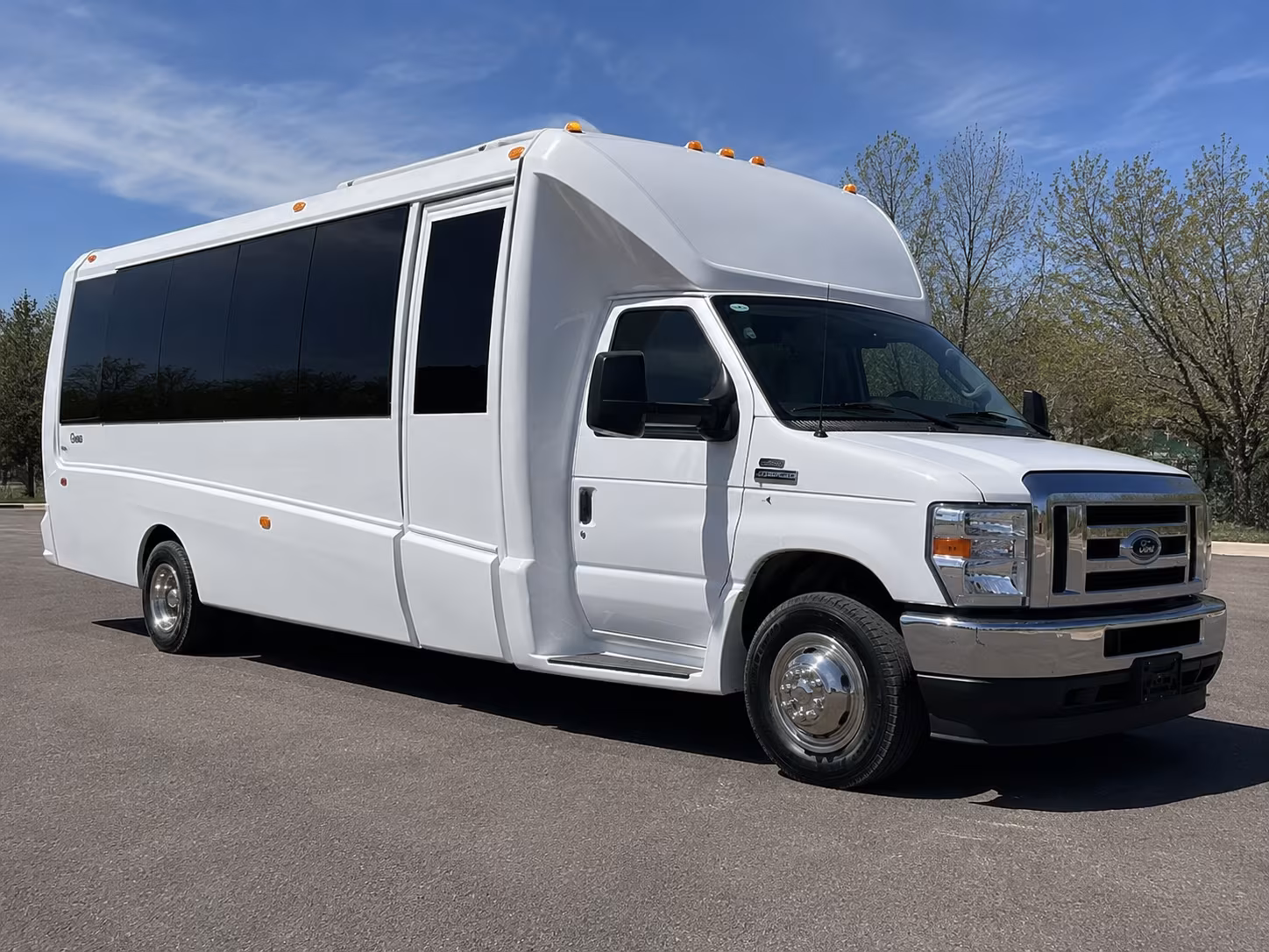 Huntsville Birthday, Sweet 16, & Quinceañera Transportation party bus exterior