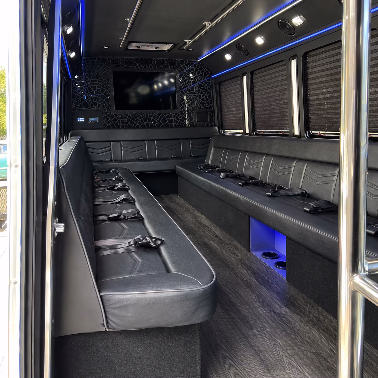 Huntsville Winery Tour & Pub Crawl Transportation group transportation