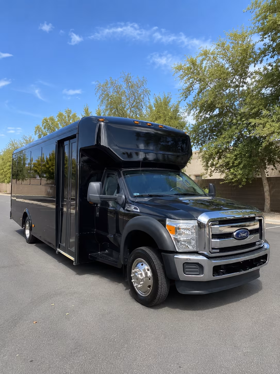 Huntsville Winery Tour & Pub Crawl Transportation onboard seating
