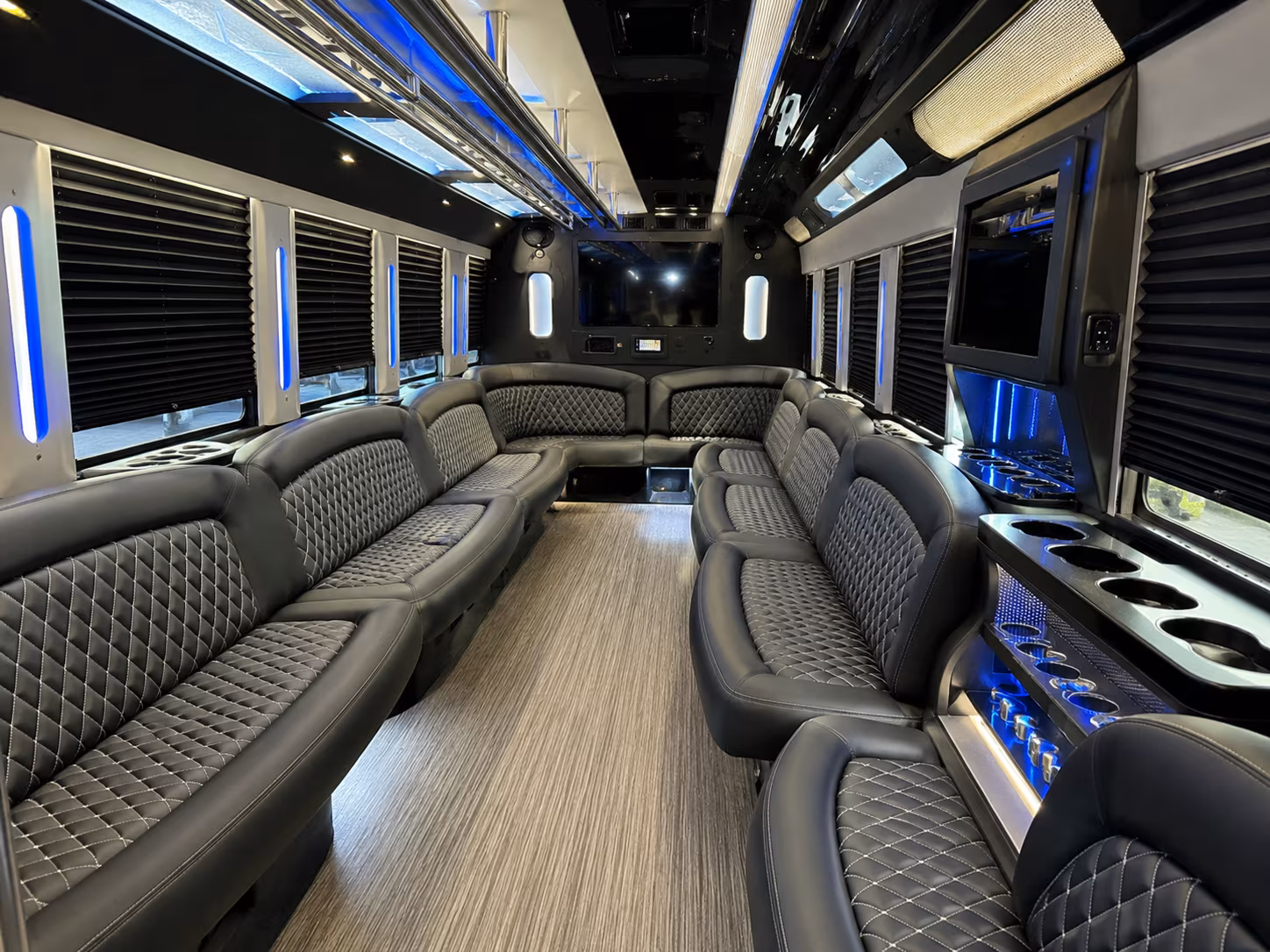 Knoxville Winery Tour & Pub Crawl Transportation